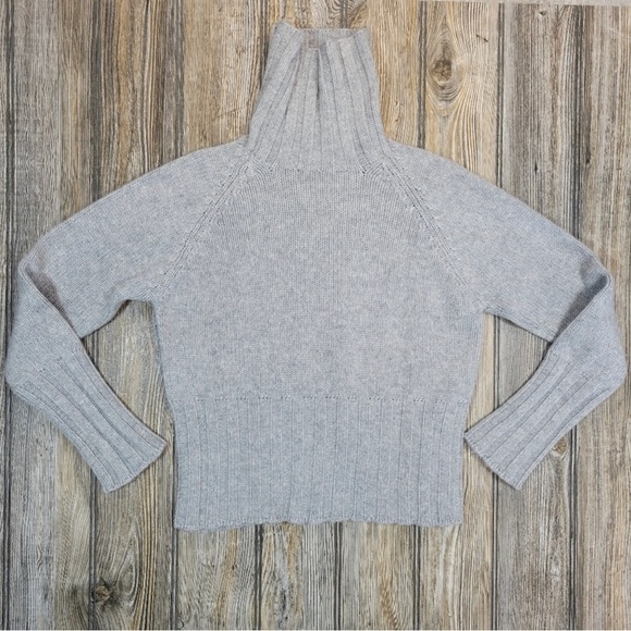 BP Studio Grey Turtleneck Sweater Medium - Picture 1 of 6